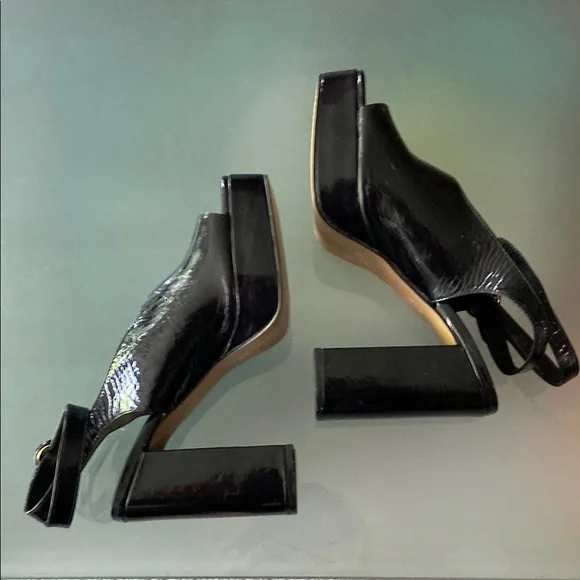 Vince Camuto Black Platform Peep-Toe Sandals- US 8 - Picture 6 of 11